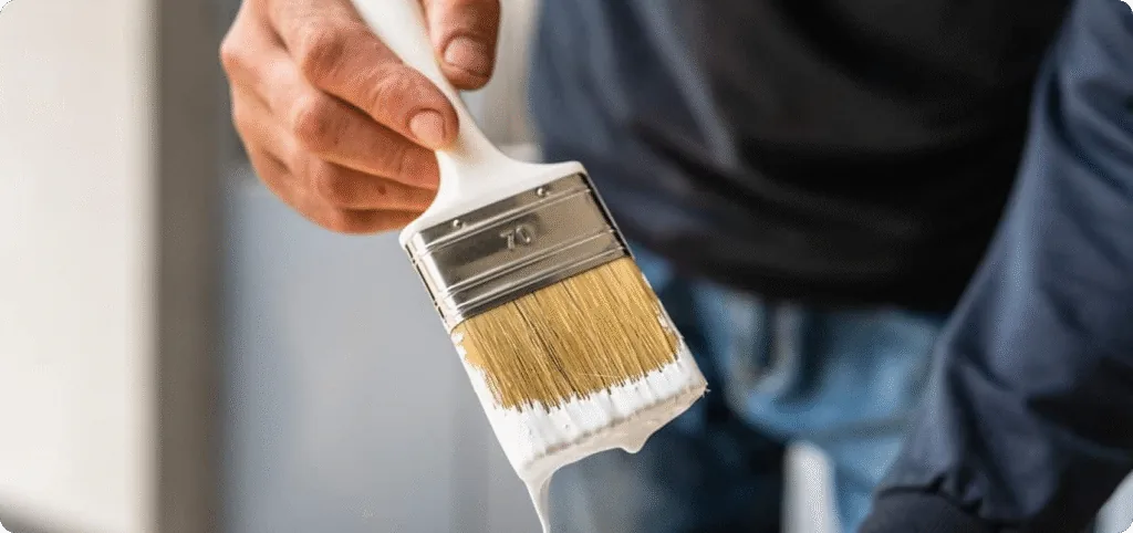 hand-brush-painting